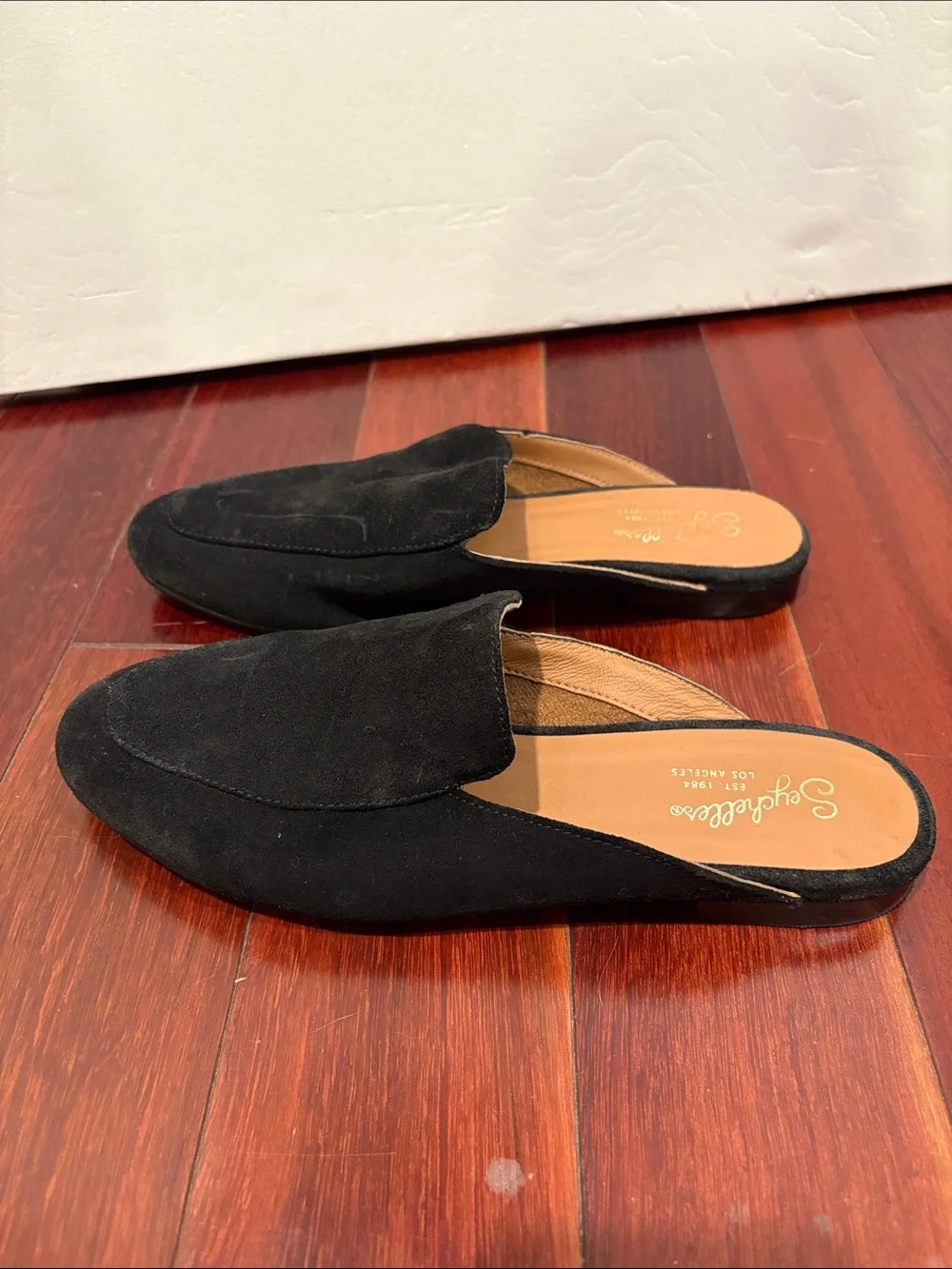 Seychelles Suede Between Us Flat Mules Black Suede Women’s Size 7.5 Leather - Picture 1 of 8